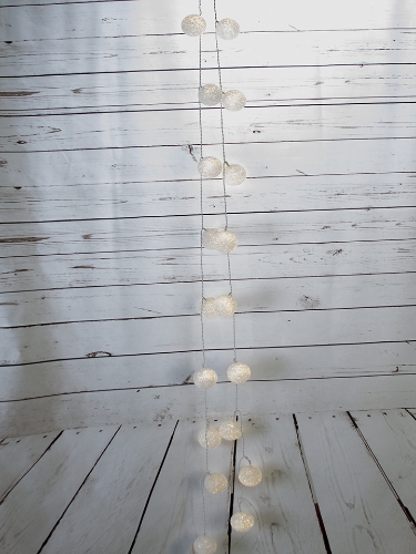 Picture of 16' FROSTED LIGHT BALL GARLAND x20